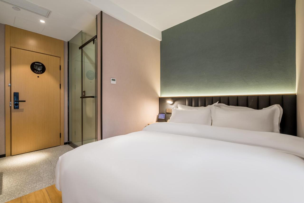 Meego Smart Select Hotel Shanghai Exterior photo